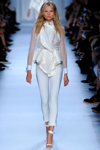 Look 23